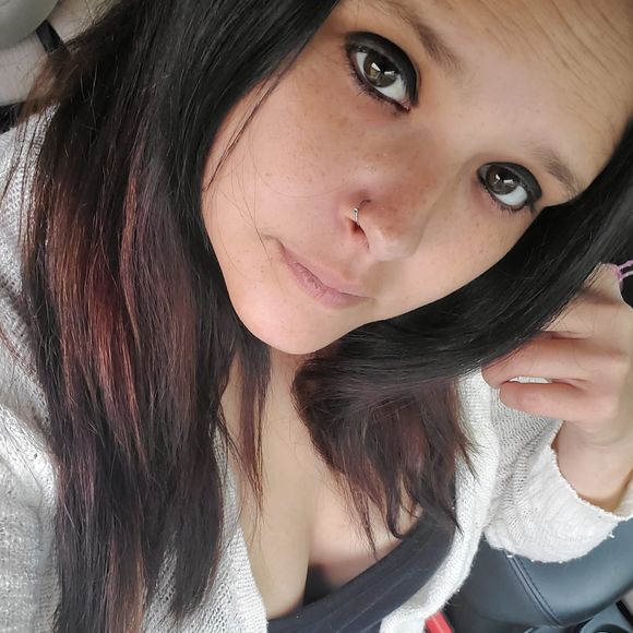 Meet your Posher, Whitney - Picture 1 of 1